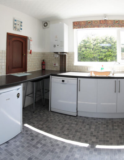 First floor kitchen at Harbour View self-catering accommodation in Brixham, Devon. Re: 5Q3A6249